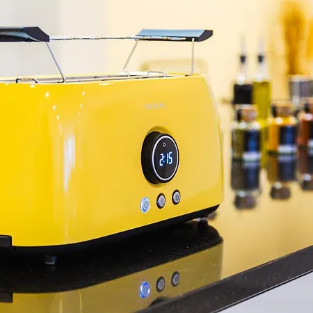 Lit Living: Luxury - Box Spring - Zwischen Ma Und Hd - Netflix - 8 Personen