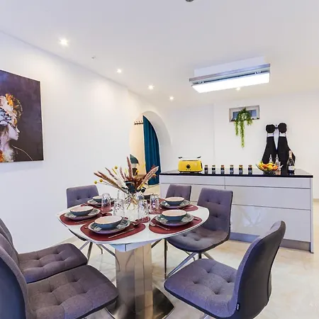 Lit Living: Luxury - Box Spring - Zwischen Ma Und Hd - Netflix - 8 Personen *